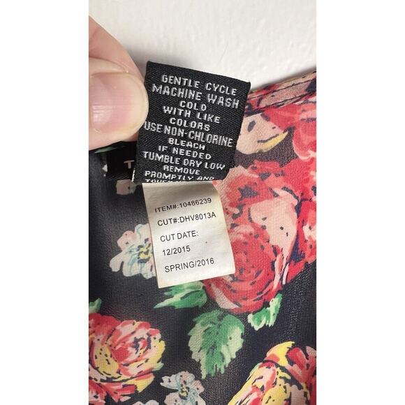 TORRID Womens Dolman Sleeve Button Down V-Neck Sheer Rose Blouse Plus Sz 5X - Picture 7 of 8